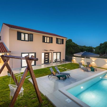 Villa Nodus Bale Exteriér fotografie