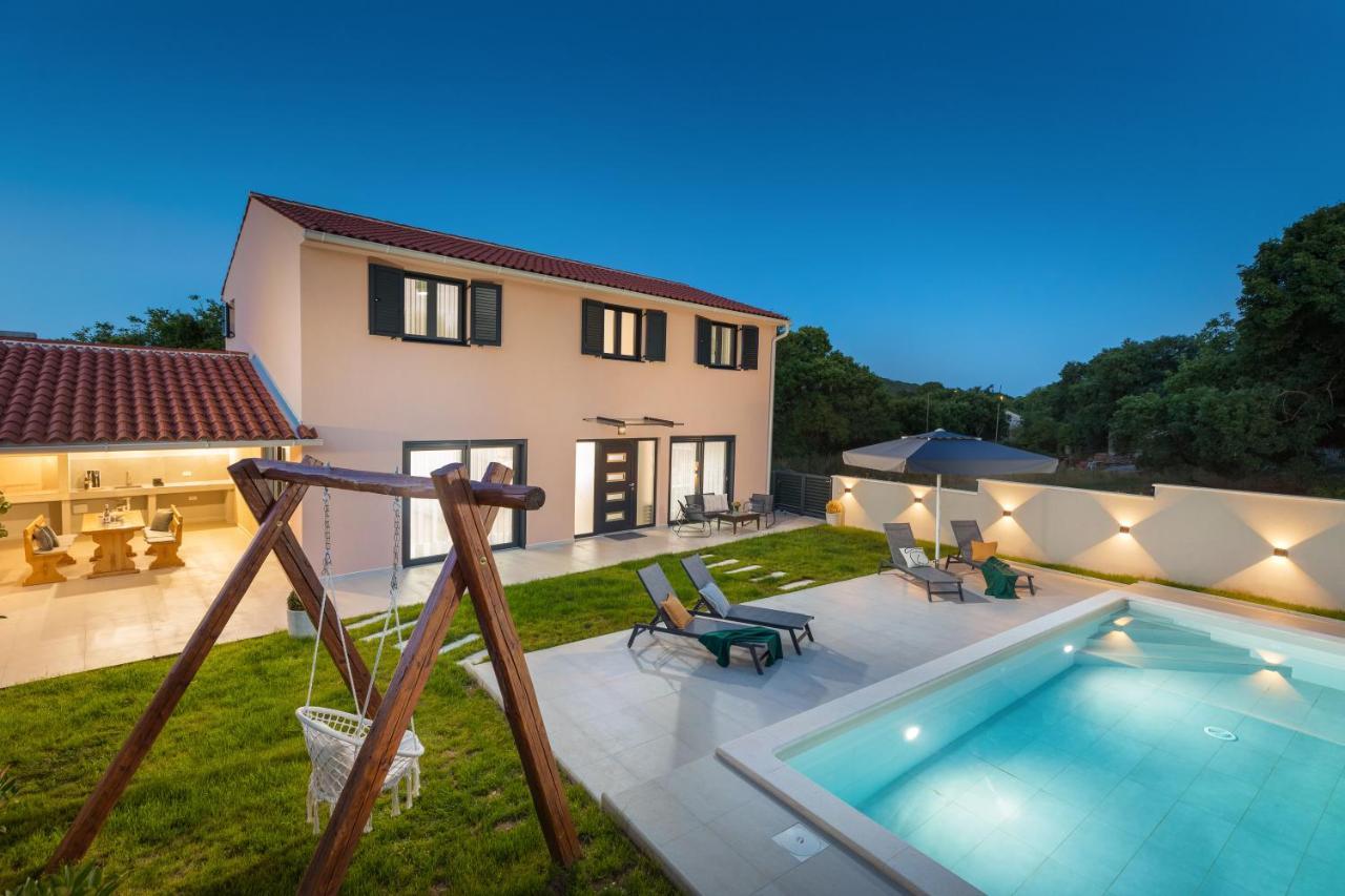 Villa Nodus Bale Exteriér fotografie